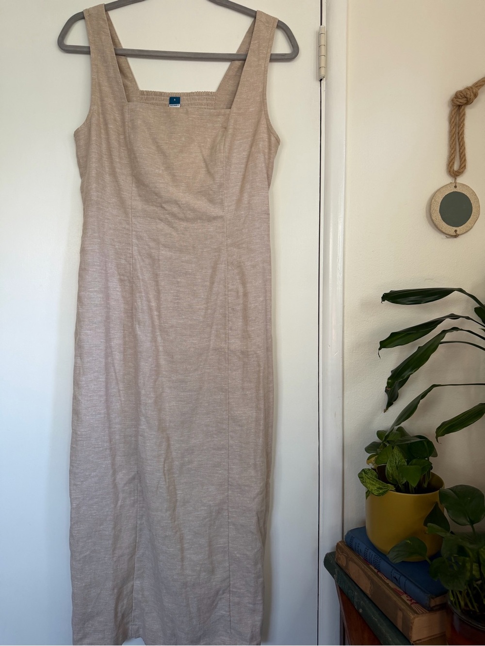 Old Navy Sleeveless Square-Neck Maxi Dress in Light Beige